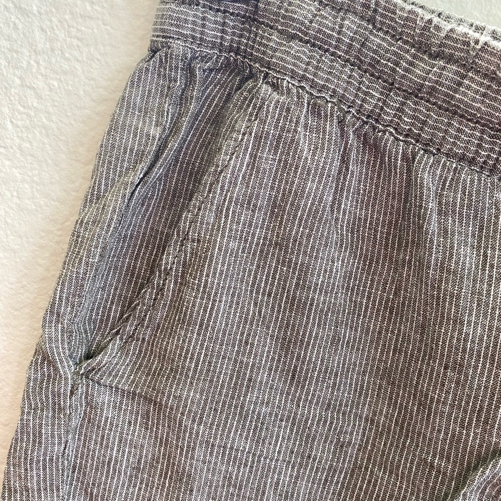 Light Gray Striped Linen-blend Drawstring Shorts - Picture 2 of 8